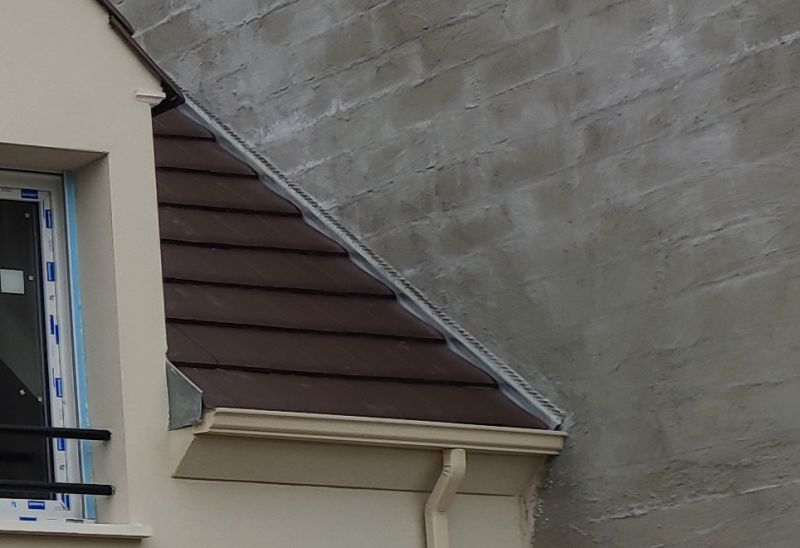 découvrez tout ce qu'il faut savoir sur la toiture mitoyenne : avantages, techniques de construction et conseils d'entretien pour assurer la durabilité et l'esthétique de votre habitat partagé. optimisez votre espace tout en respectant les normes de voisinage.