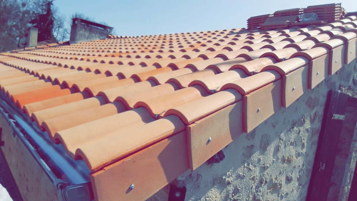 découvrez notre tuile gr13, idéale pour vos projets de toiture. offrant une excellente durabilité et un design esthétique, cette tuile de 13 m2 est parfaite pour assurer une protection optimale tout en améliorant l'apparence de votre maison. commandez dès maintenant pour transformer votre toit!