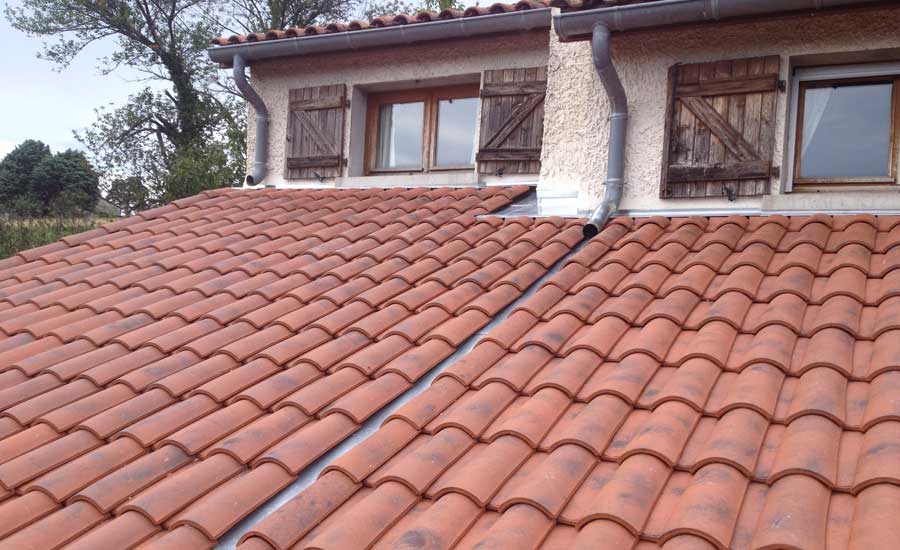 découvrez les tuiles omega 13, l'alliance parfaite entre design moderne et performance. idéales pour vos projets de rénovation ou de construction, ces tuiles offrent une résistance exceptionnelle aux intempéries et un esthétique raffinée pour sublimer votre toiture.