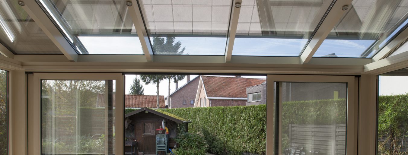 découvrez les avantages d'une véranda solaire, une solution élégante et écologique pour apporter lumière et chaleur à votre maison. transformez votre espace de vie tout en réduisant votre empreinte carbone avec des matériaux durables et une conception réfléchie.