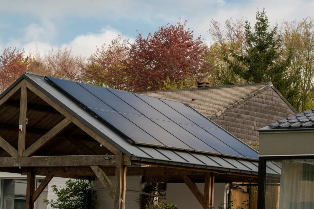 découvrez notre véranda solaire, l'alliance parfaite entre luminosité et efficacité énergétique. transformez votre espace de vie avec une structure élégante qui maximise les apports solaires tout en réduisant votre empreinte écologique. profitez d'un confort optimal tout au long de l'année.