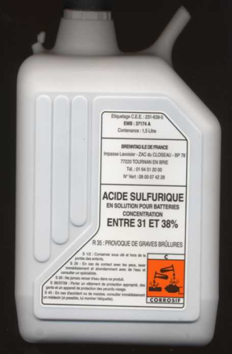 découvrez l'importance de l'acide sulfurique dans les batteries, ses propriétés chimiques, son utilisation, et comment il contribue à la performance et à la durabilité des systèmes de stockage d'énergie. informez-vous sur les précautions à prendre lors de sa manipulation.