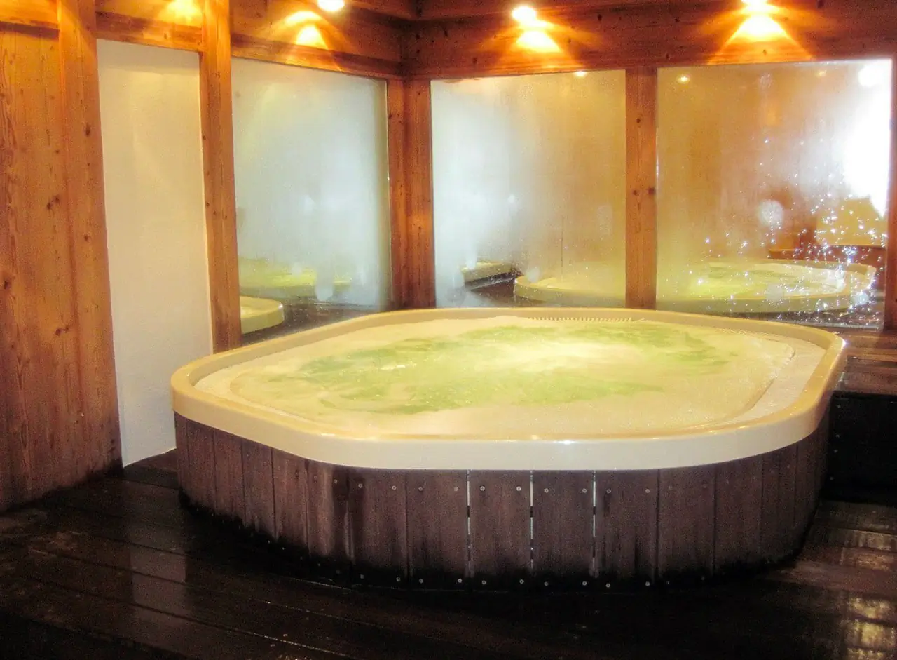 découvrez nos solutions de chauffage pour jacuzzi, garantissant une eau toujours à la température idéale pour vos moments de détente. profitez de notre expertise et de produits innovants pour un confort maximal.