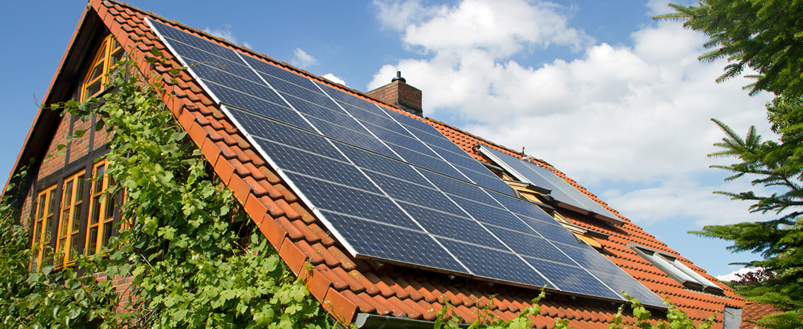 découvrez les avantages du chauffage solaire pour une solution énergétique écologique et économique. optez pour une source d'énergie renouvelable qui réduit vos factures et protège l'environnement tout en assurant un confort optimal dans votre habitation.