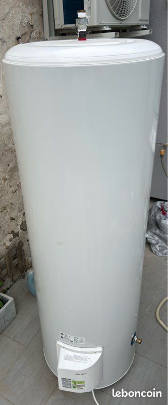 découvrez le chauffe-eau sauter 300l, une solution idéale pour vos besoins en eau chaude. avec sa grande capacité et son efficacité énergétique, il garantit un confort optimal pour toute la famille. optez pour un équipement fiable et performant pour votre installation domestique.