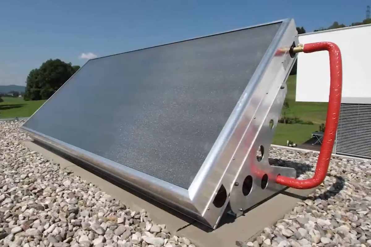 découvrez notre chauffe-eau solaire compact, une solution écologique et économique pour produire de l'eau chaude tout en optimisant l'espace. idéal pour les petits logements, ce système innovant allie performance et design moderne.