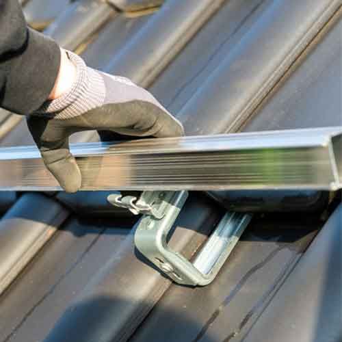 découvrez notre sélection de crochets pour tuiles, idéaux pour sécuriser vos installations extérieures et améliorer l'esthétique de votre toiture. durable et facile à installer, trouvez le crochet parfait pour toutes vos besoins.