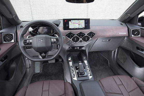 découvrez la dernière ds3, un mélange parfait de design élégant et de performances innovantes. explorez ses fonctionnalités avancées et son confort inégalé, idéal pour les conducteurs modernes en quête d'exception.