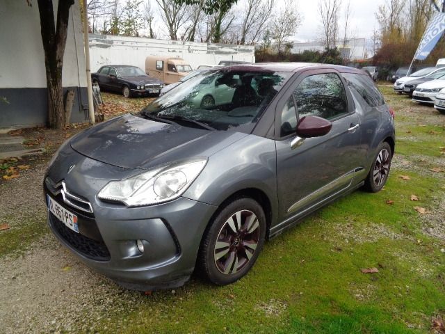 découvrez notre offre exceptionnelle sur la ds3, disponible à partir de 5000€. profitez d'un style unique, de performances dynamiques et d'un confort inégalé. ne manquez pas cette opportunité de conduire un véhicule design à un prix attractif !
