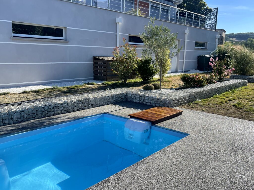 découvrez notre forum piscine, l'endroit idéal pour échanger des conseils, partager vos expériences et poser vos questions sur l'entretien, la construction et l'aménagement de votre piscine. rejoignez une communauté passionnée et passionnante dédiée à l'univers des piscines !