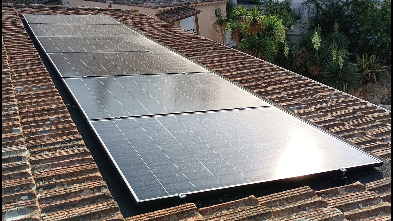 découvrez comment l'intégration de panneaux solaires peut transformer votre maison en source d'énergie propre et durable. optimisez votre consommation énergétique tout en réduisant votre empreinte carbone grâce à des solutions adaptées.