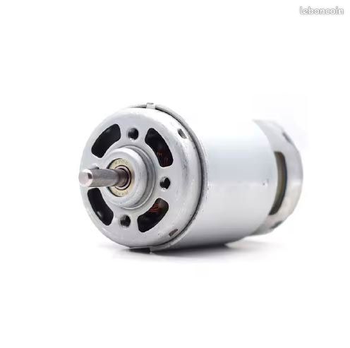 découvrez un moteur 12v puissant, idéal pour vos projets électromécaniques. offrant performance et fiabilité, ce moteur saura répondre à vos besoins avec efficacité. commandez dès maintenant pour bénéficier d'une puissance élevée et d'une durabilité exceptionnelle.