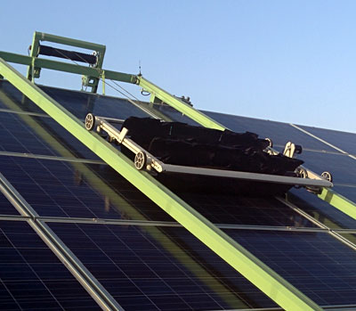 optimisez la performance de vos panneaux solaires avec notre service de nettoyage professionnel. assurez une efficacité maximale et prolongez la durée de vie de votre installation grâce à des techniques adaptées et respectueuses de l'environnement.