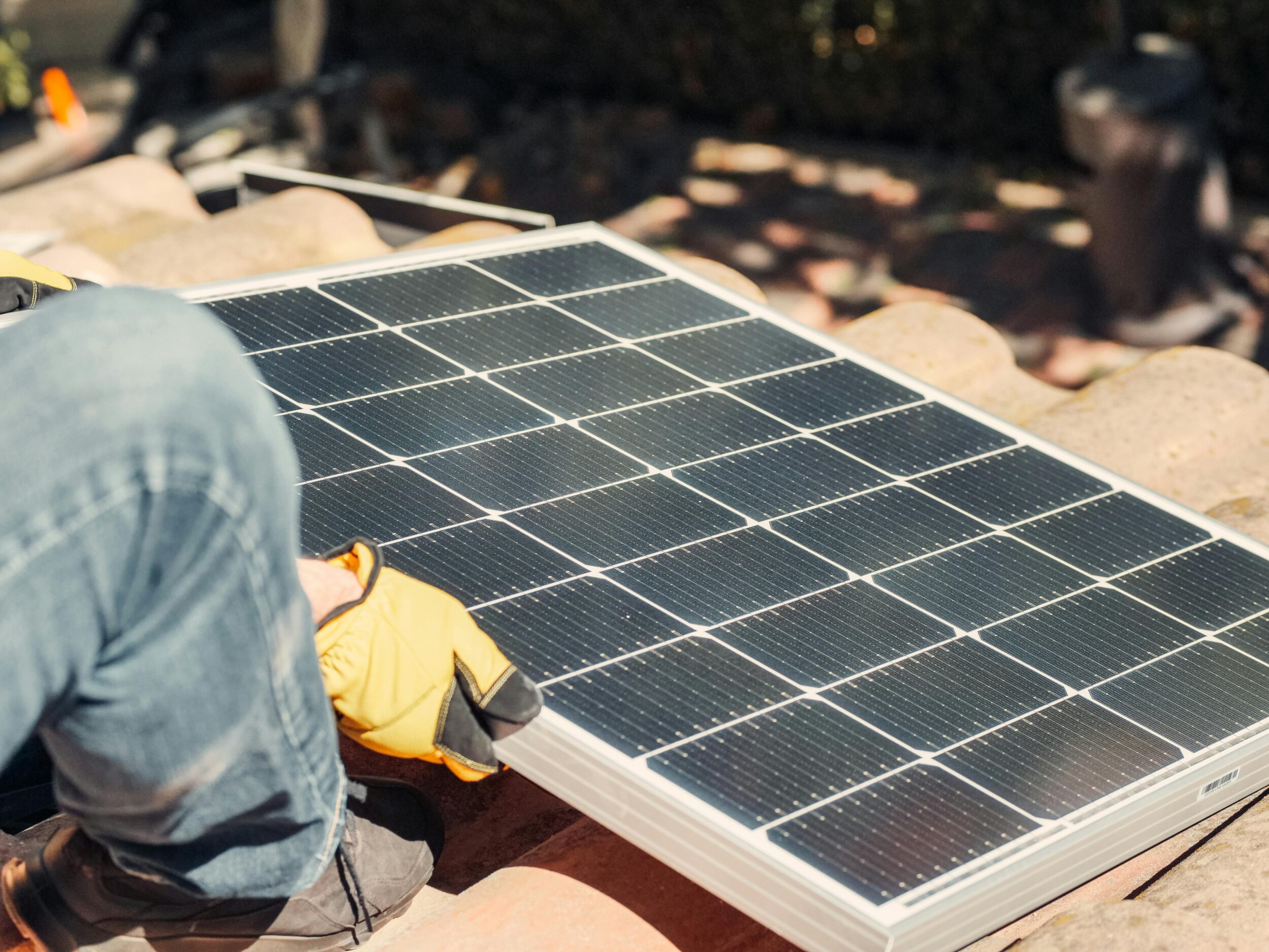 découvrez les avantages des panneaux solaires pour une énergie durable et économique. optimisez votre consommation d'électricité tout en préservant l'environnement grâce à cette solution innovante.