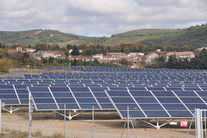 découvrez les avantages des panneaux solaires en espagne, un pays ensoleillé où l'énergie solaire est une solution écologique et économique. informez-vous sur les subventions, les installations et les meilleures pratiques pour optimiser votre consommation d'énergie renouvelable.
