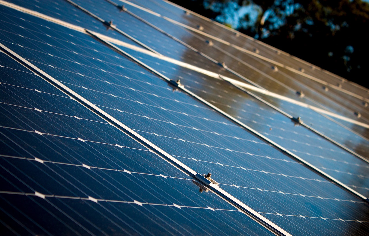 découvrez tout sur les panneaux solaires pv : une solution écologique et économique pour produire de l'énergie renouvelable chez vous. apprenez comment ces technologies innovantes peuvent réduire votre facture d'électricité et contribuer à un avenir durable.