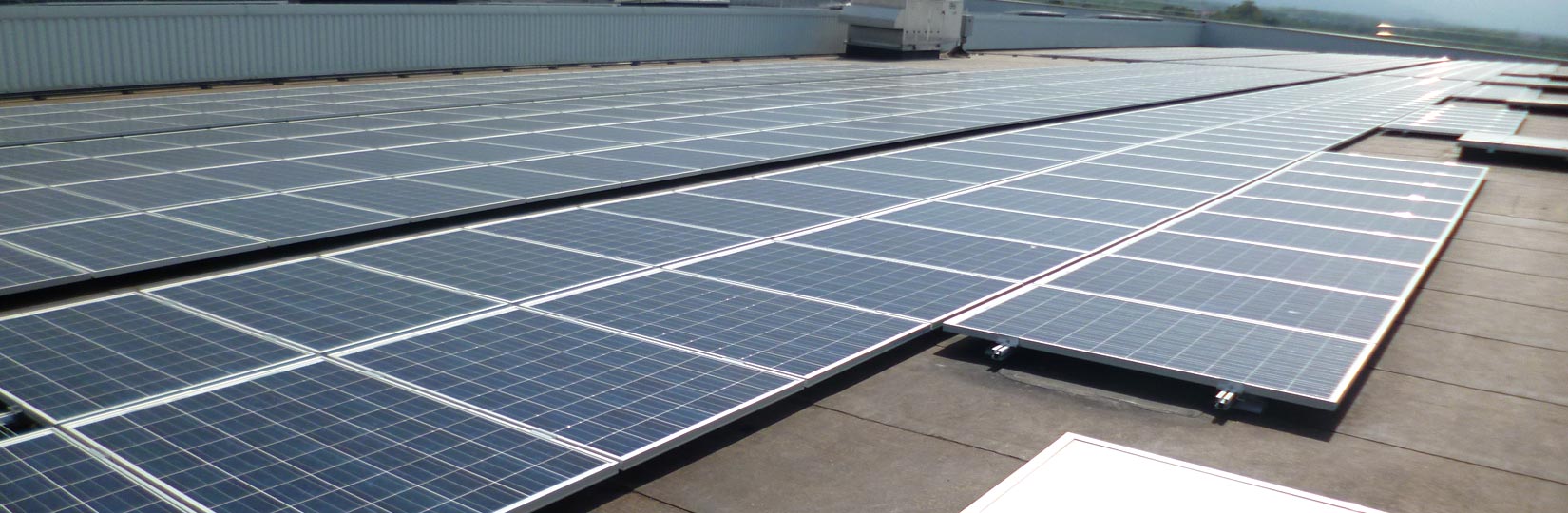 découvrez les solutions photovoltaïques leroy merlin pour une énergie durable et économique. transformez votre maison en un espace éco-responsable grâce à nos panneaux solaires de qualité, nos conseils d'experts et nos services d'installation adaptés à tous vos besoins.