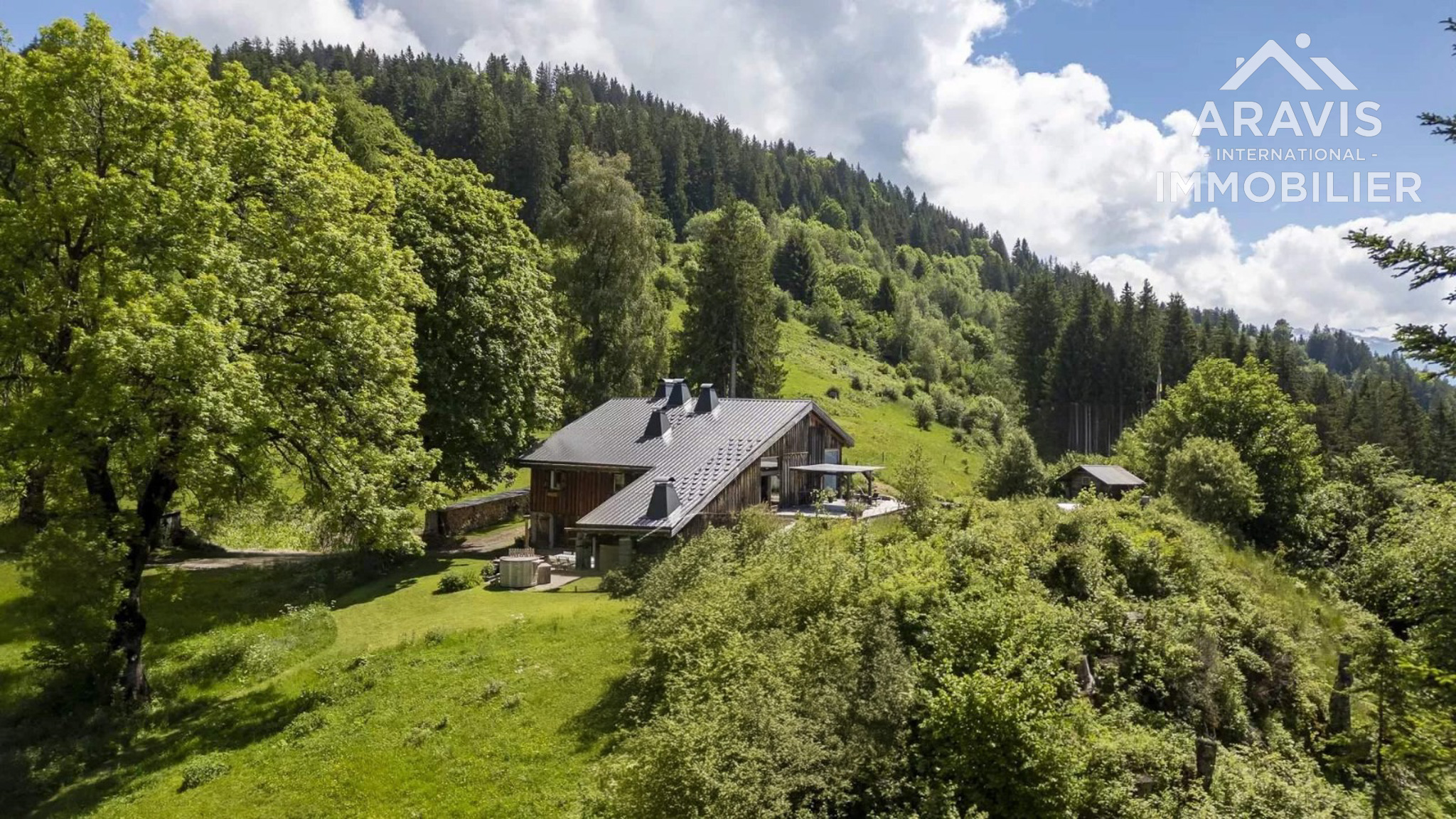 découvrez les prix des chalets autonomes adaptés à vos besoins. profitez d'un hébergement confortable et écologique avec toutes les commodités nécessaires. comparez les modèles et trouvez le chalet parfait pour votre escapade en pleine nature.