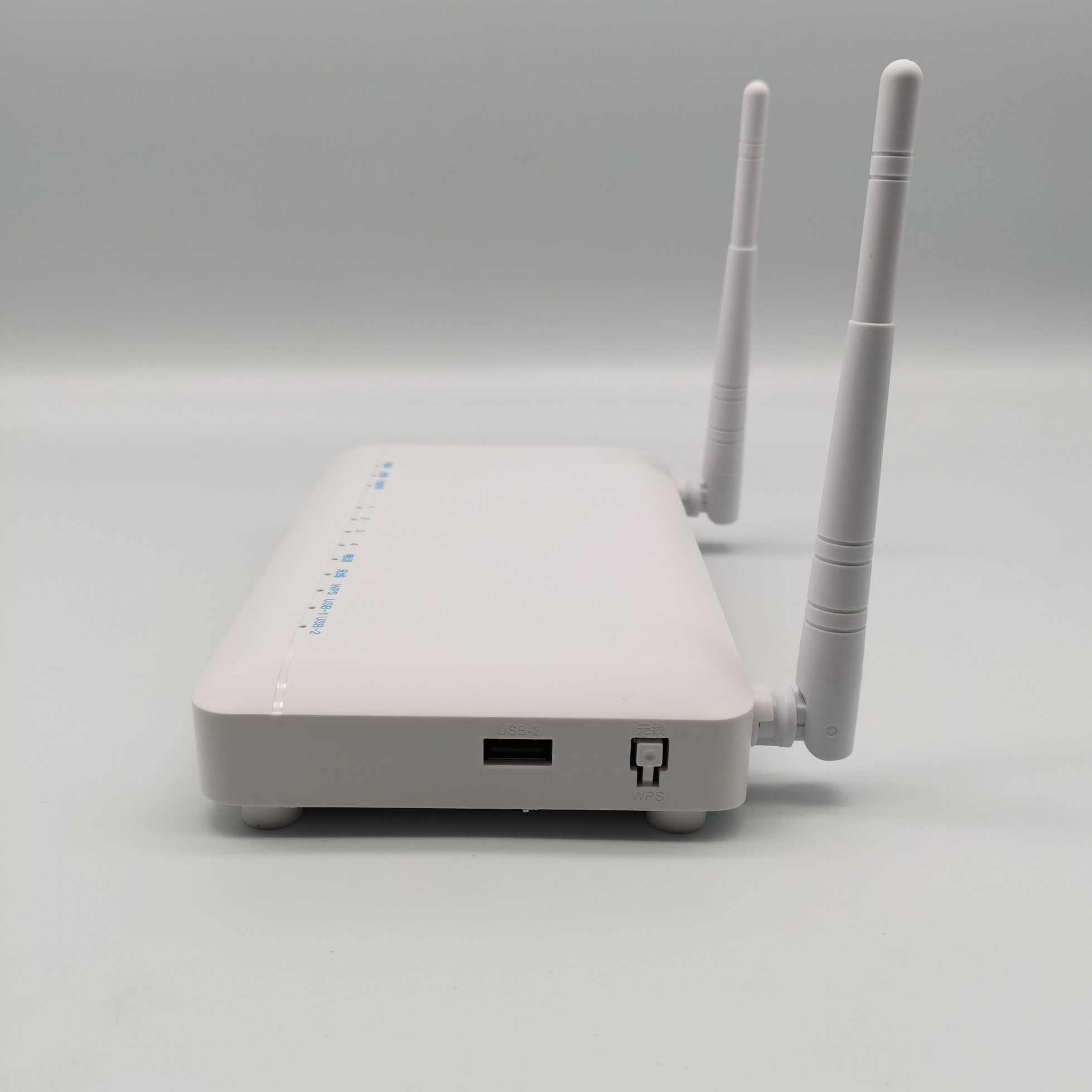 découvrez notre sélection de routeurs wi-fi performants pour une connexion internet rapide et stable. idéal pour le streaming, le gaming et le travail à domicile, bénéficiez d'une couverture étendue et de fonctionnalités avancées pour répondre à tous vos besoins connectés.