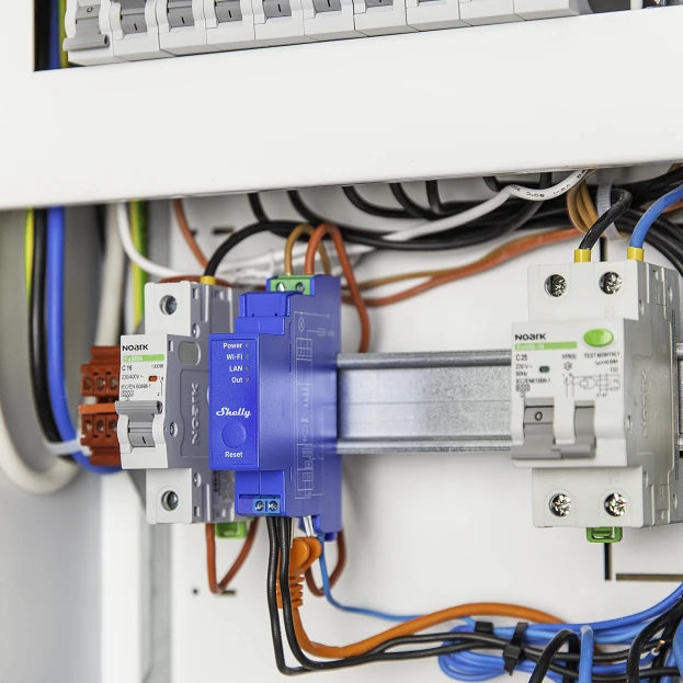 découvrez le shelly pro 1, l'appareil domotique intelligent qui facilite la gestion de votre maison. avec sa compatibilité wi-fi et sa polyvalence, automatisez l'éclairage et les appareils électriques tout en optimisant votre confort quotidien.