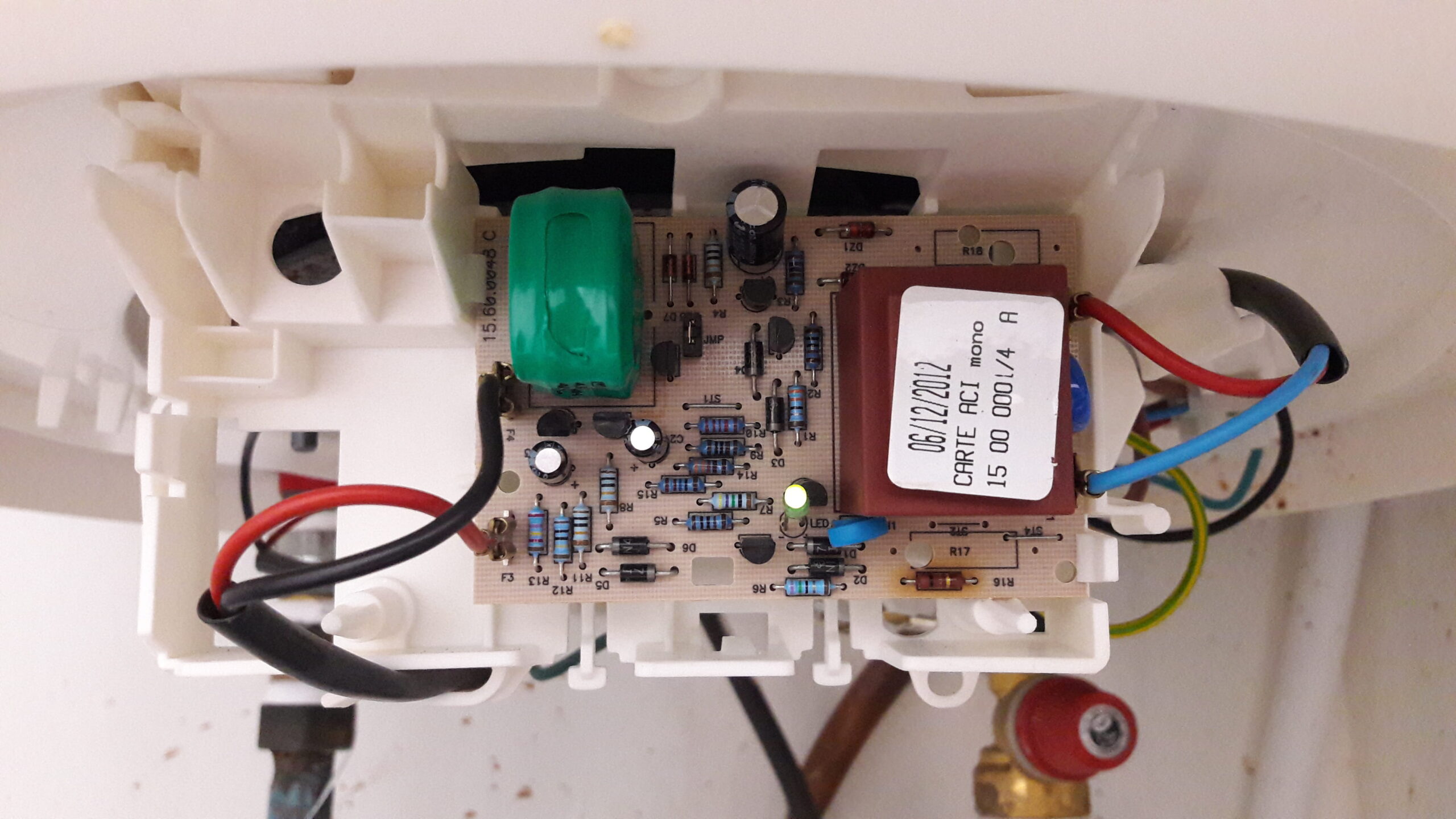 découvrez les temps de chauffe d'un chauffe-eau de 200 litres. optimisez votre confort domestique avec des conseils pour un chauffage efficace et rapide, et apprenez à choisir le modèle adapté à vos besoins.