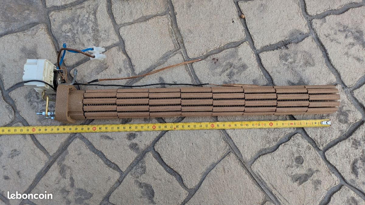 découvrez notre thermostat spécialement conçu pour chauffe-eau de 200 litres, garantissant une régulation optimale de la température de l'eau, un confort accru et des économies d'énergie. idéal pour optimiser le fonctionnement de votre ballon d'eau chaude.