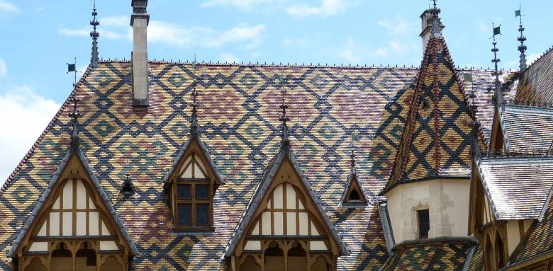 découvrez les experts en toiture en bourgogne ! nos services incluent la réparation, l'entretien et l'installation de toitures pour des bâtiments résidentiels et commerciaux. bénéficiez d'un savoir-faire local pour garantir la durabilité et l'esthétique de votre couverture.