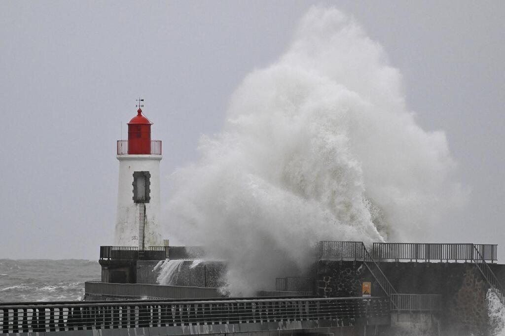 découvrez les caractéristiques du vent de l'ouest, ses influences sur le climat et son impact sur l'environnement. explorez comment il façonne les paysages et les conditions météorologiques de votre région.
