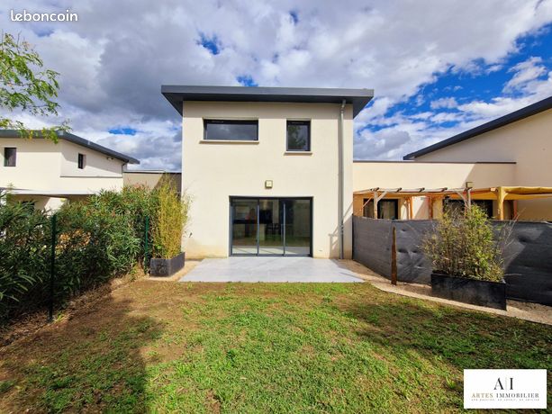 découvrez notre sélection de maisons à vendre à montélimar. que vous cherchiez une maison moderne ou traditionnelle, trouvez la propriété idéale dans cette charmante ville du sud de la france.
